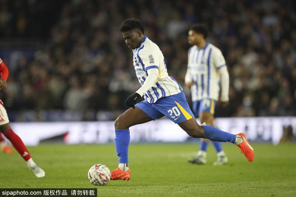 6.665亿镑！曼联营收创纪录 冬窗有钱追巴莱巴补强中场